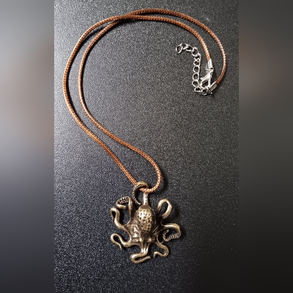 Octopus Necklace (NEW) - Picture 1 of 4